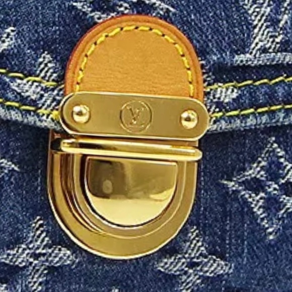 LOUIS VUITTON MINI PLEATY Monogram Denim Bag MINT - Picture 4 of 6